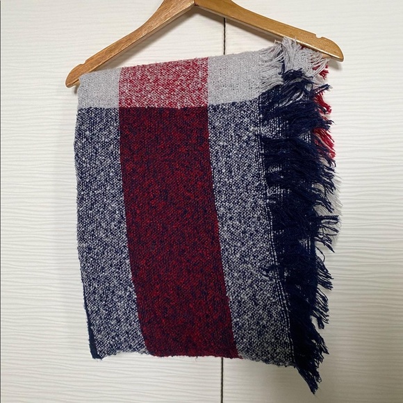 Soft Blanket Scarf - large - Picture 2 of 5